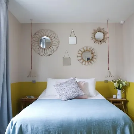 Henriette Hotel