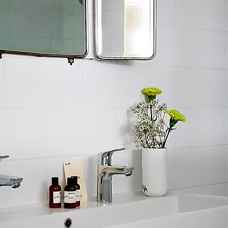 Отель Henriette