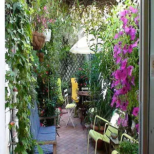 Henriette Hotel 3*