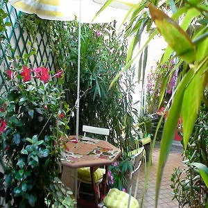 Henriette 3* Parigi