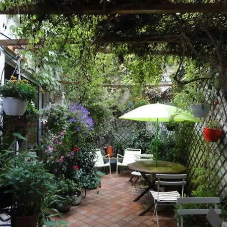 Henriette Hotel 3*