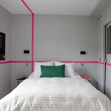 Henriette 3* Paris