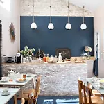 Henriette Hotel 3*