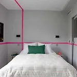 Henriette 3* Paris