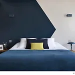 Henriette Hotel 3*